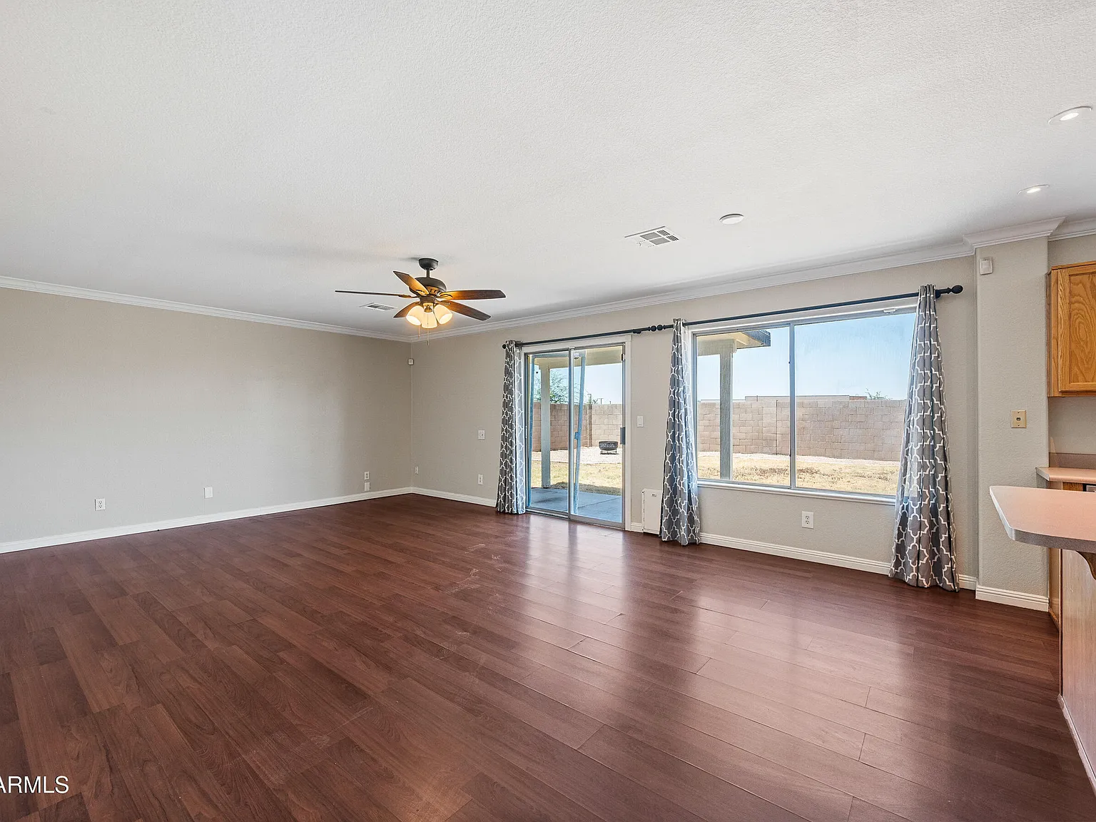 4 bed, 2.5 bath, 2200 sqft, $2,495 — Photo 4