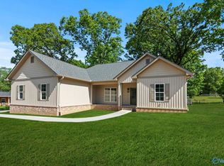 200 6th St NE, Arab, AL 35016