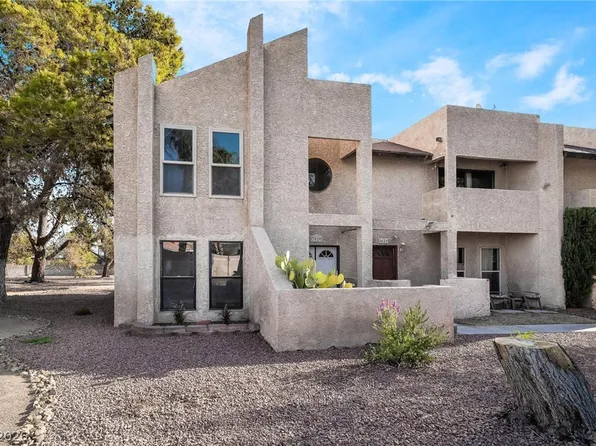 3929 S Torrey Pines Dr, Las Vegas, NV 89103