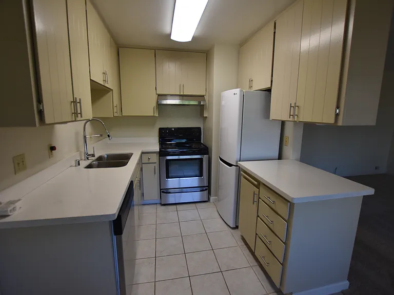185 Union Ave #18 — Photo 10