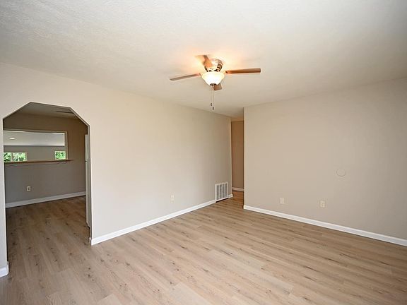 5th image of 9483 Loralinda Dr