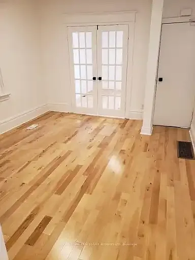 637 Woodbine Ave #2 — Photo 3