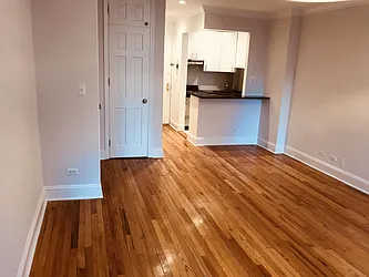 Rented by Metropolis Real Estate of Manhattan