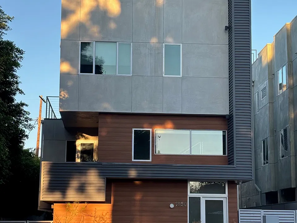 1850 Stoner Ave