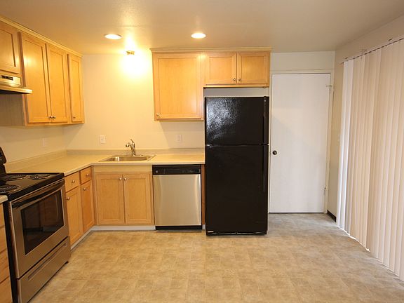 3rd image of 12615 80th Ave E #A