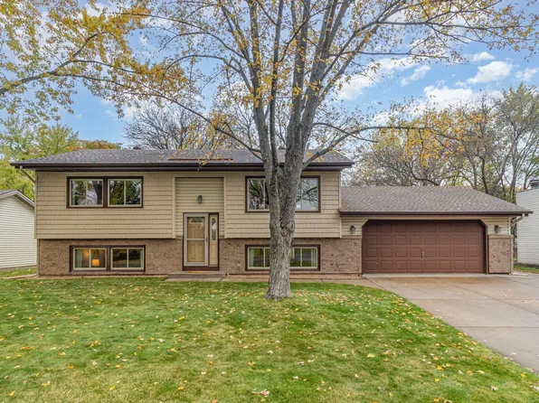 11734 Marigold St NW, Coon Rapids, MN 55433