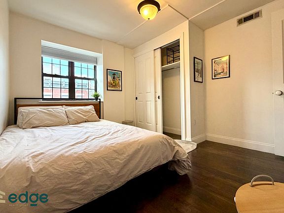 5th image of 271 Metropolitan Ave #3B