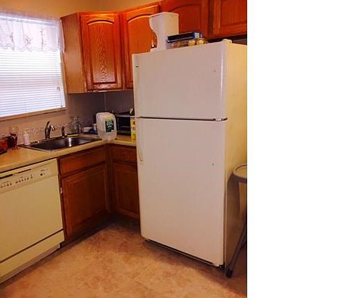 5th image of 2404 Lodovick Ave