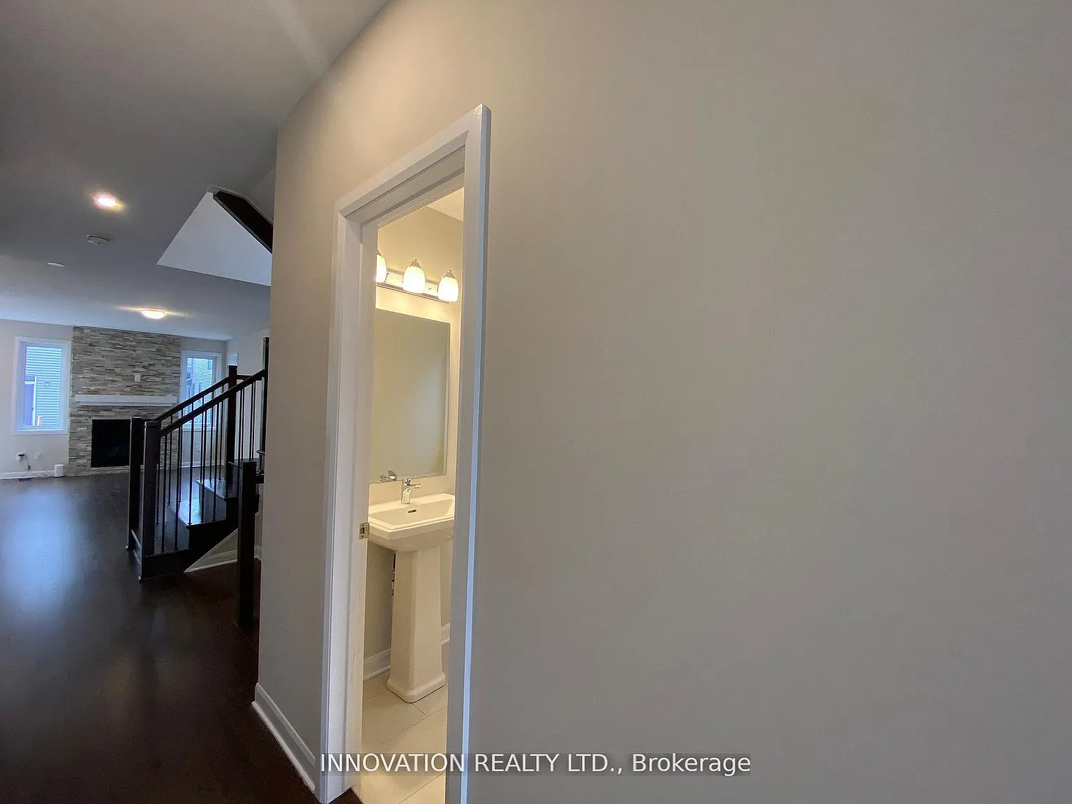 4 bed, $2,900 — Photo 4