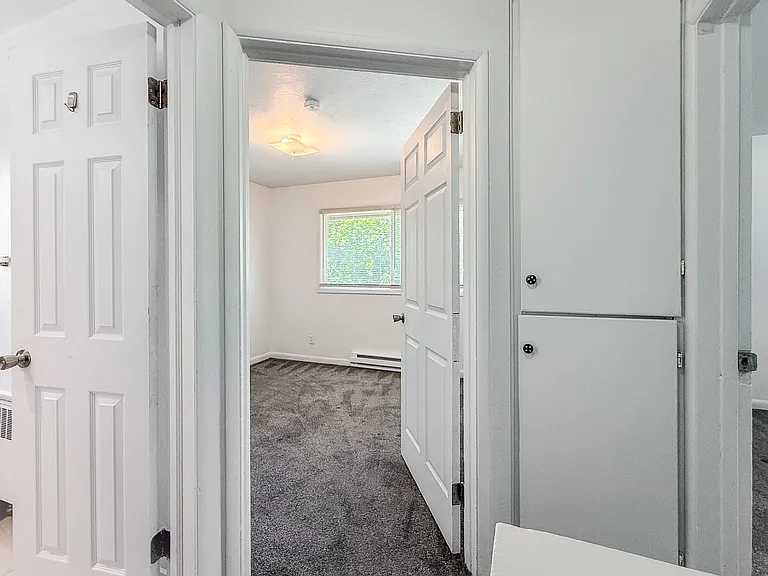 Sun Basin Apartments — Photo 35