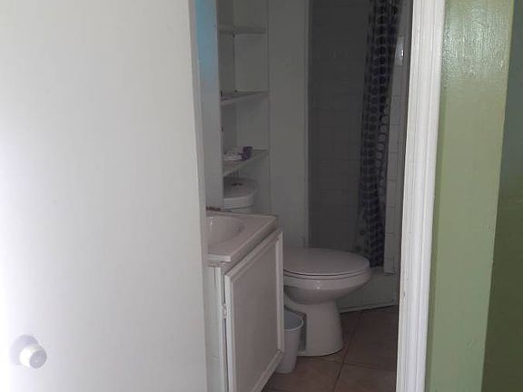 2nd image of 1101 Orange Ave