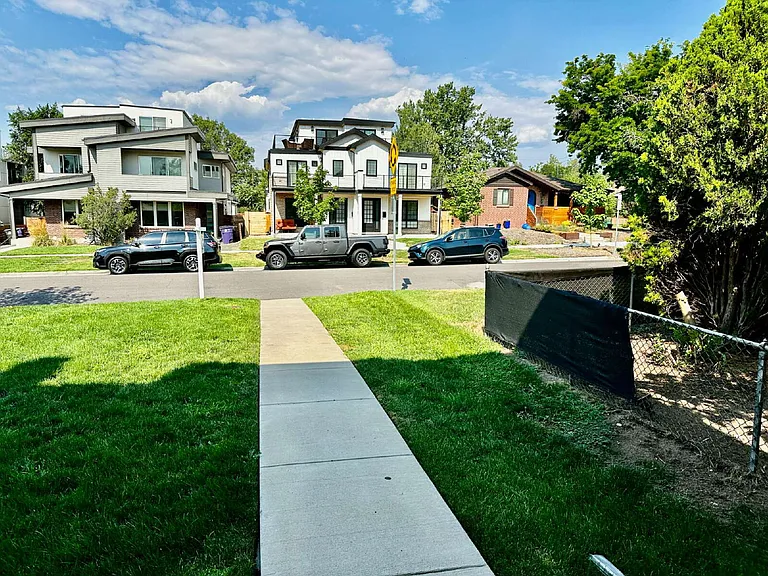 2142 Julian St — Photo 4