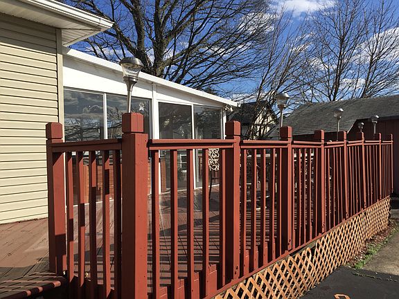 rear deck with enclosure