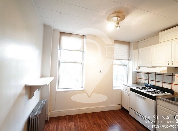 3rd image of 716 5th Ave APT 2