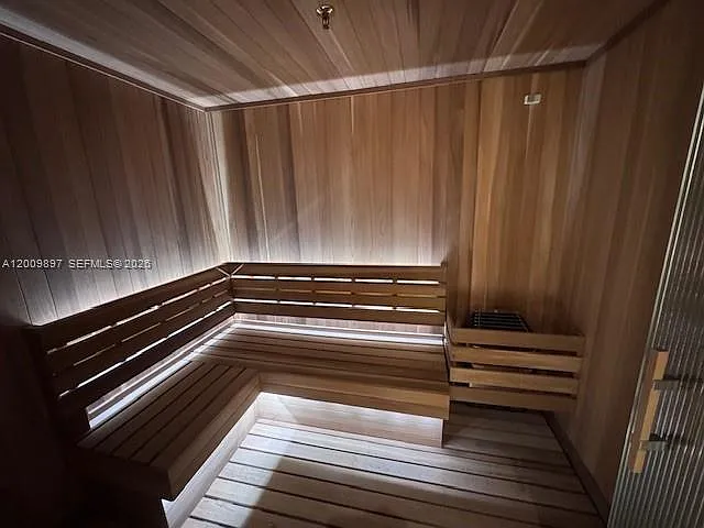 Studio, 550 sqft, $2,800 — Photo 4