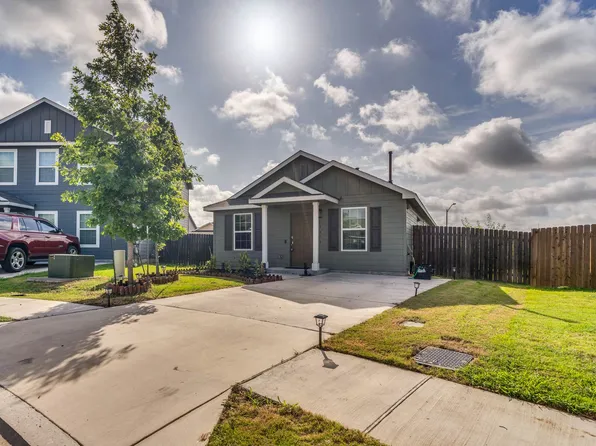 13513 Banquete St, Elgin, TX 78621