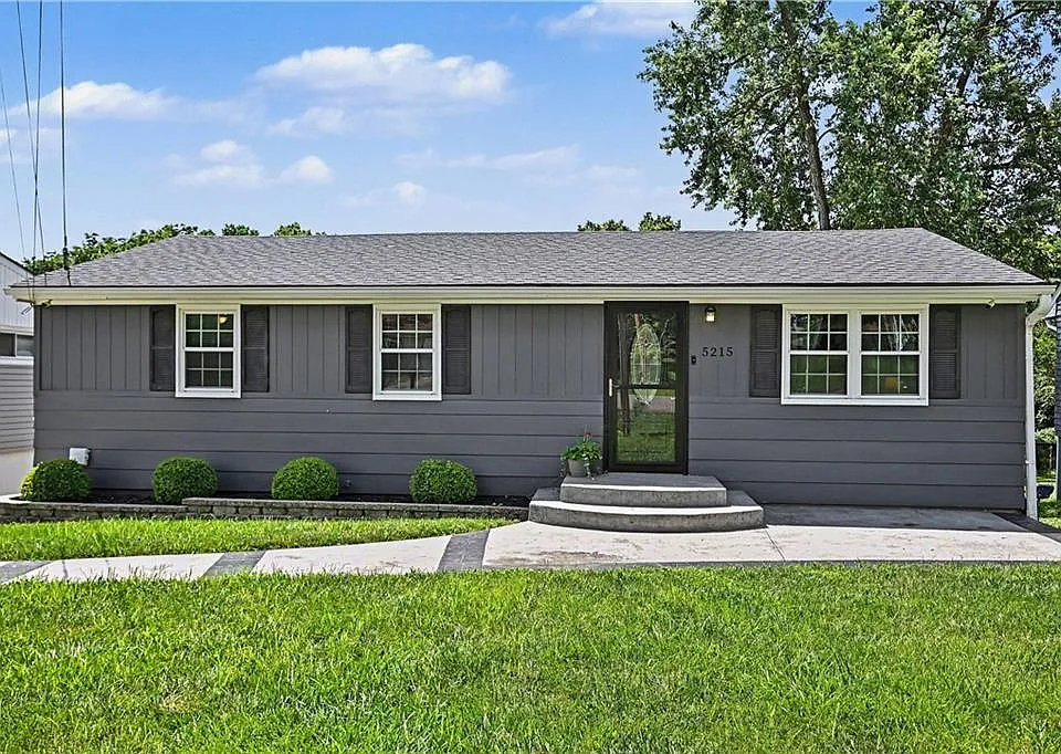 5215 NE 60th Ter