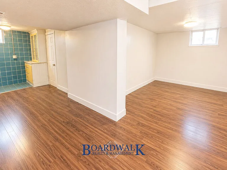 2725 S Lake St #2 — Photo 7