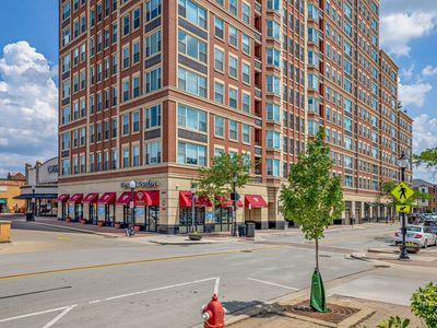 77 S Evergreen Ave UNIT 403, Arlington Heights, IL, 60005