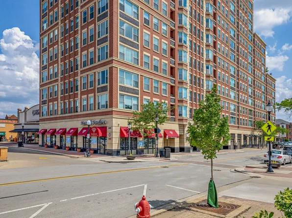 77 S Evergreen Ave Unit 403, Arlington Heights, IL 60005