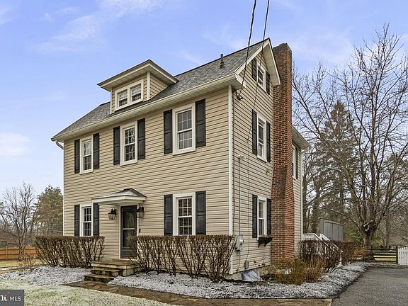 3rd image of 4311 Butler Rd