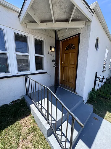 8501 S 5th Ave Photo 1