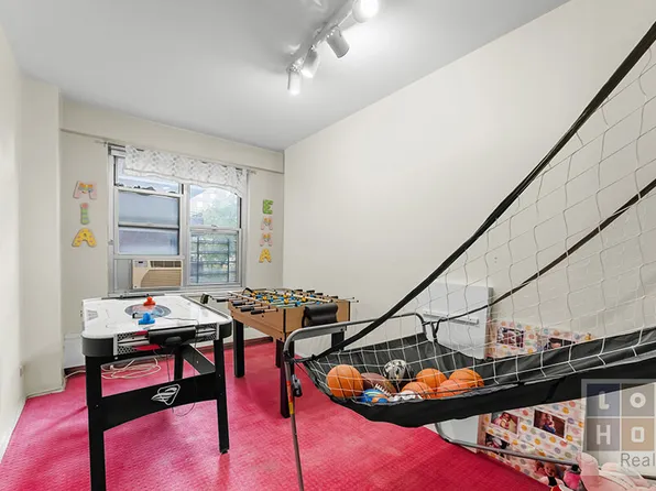 568 Grand Street image 14 of 27