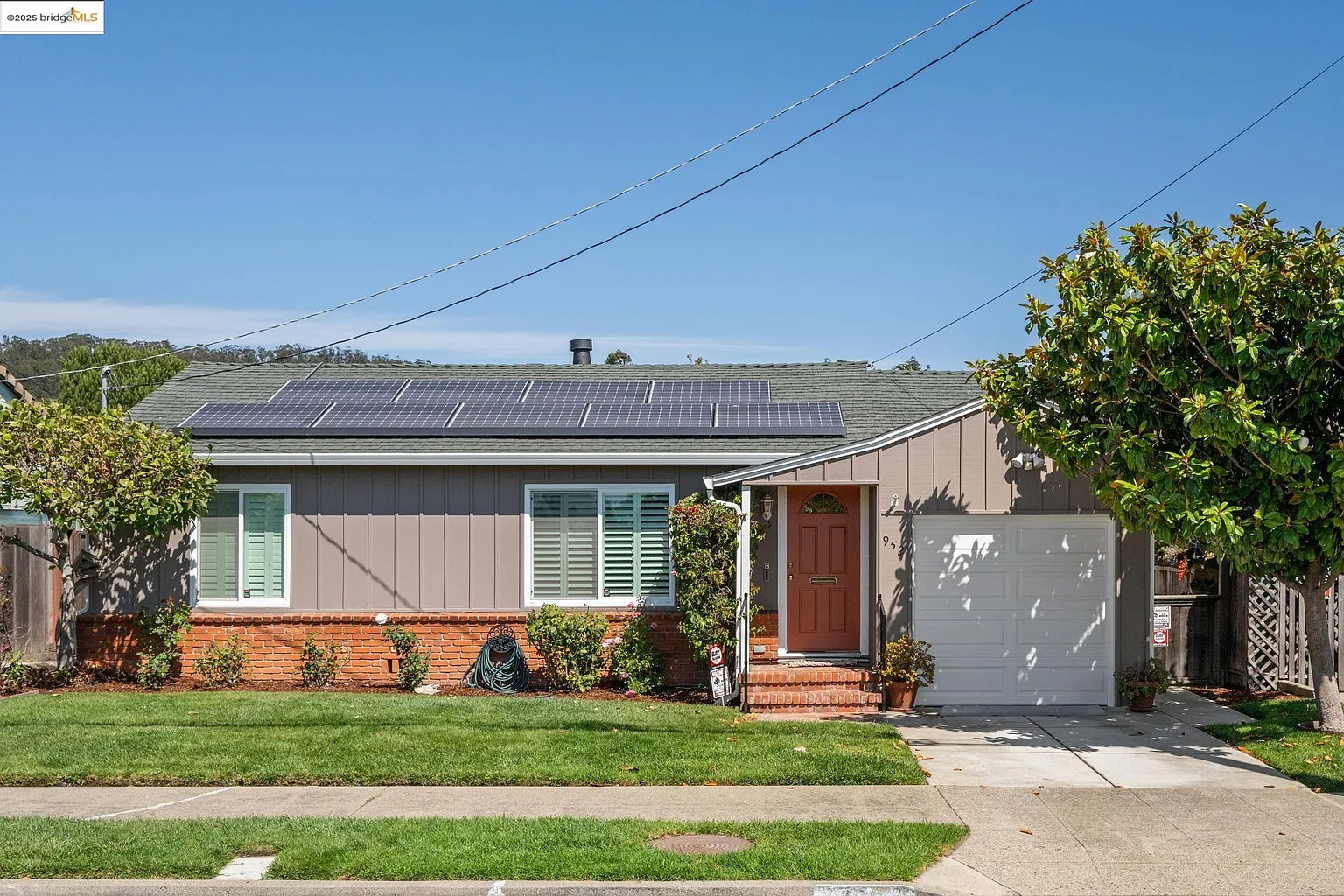 952 Amador St photo 1