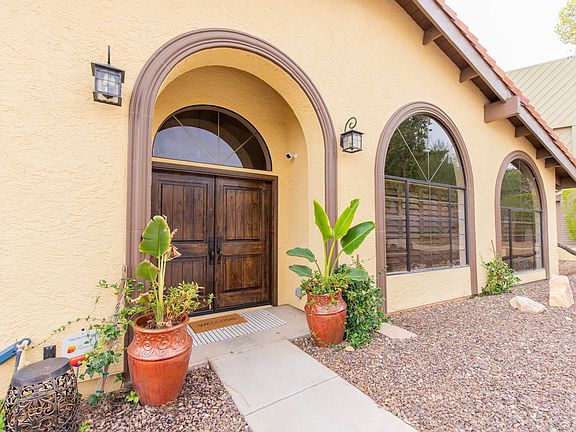 3rd image of 1333 E Las Palmaritas Dr