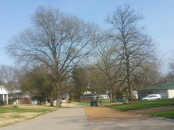 4th image of 725 Fernview Dr