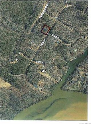1st image of 470 Carolina Dr