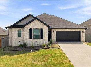5805 SW Macasin Ave, Bentonville, AR 72713