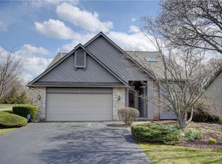 6 Wood Cutters Cir, Rochester, NY 14612