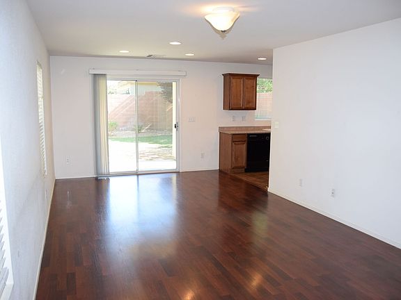 4th image of 10247 Headrick Dr