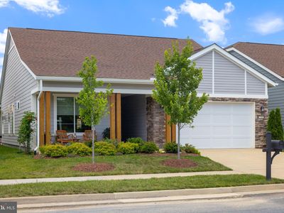 104 Foam Flower Dr, Lake Frederick, VA, 22630