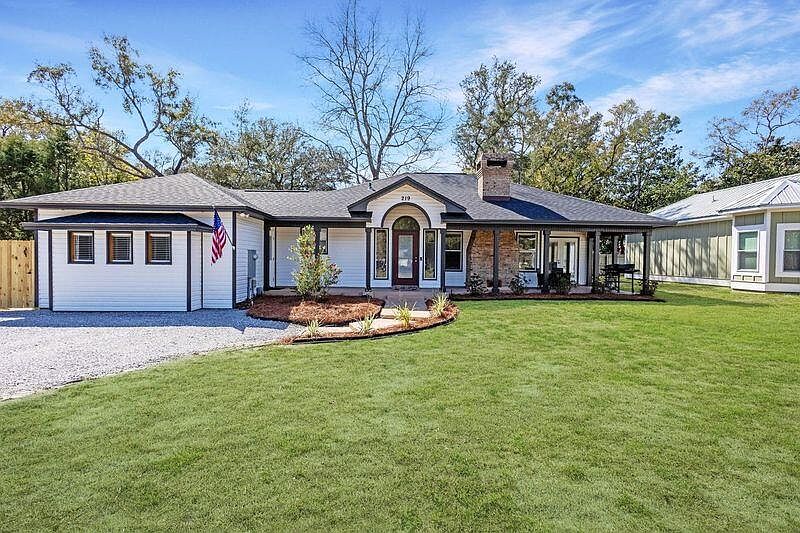 1st image of 219 Satsuma Rd