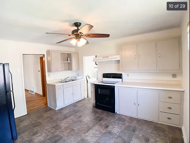308 W Main St — Photo 3
