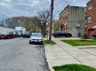 2123 Amory Ct, Flushing, NY 11385