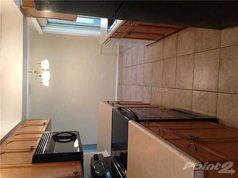 4th image of 2348 Stratford Dr