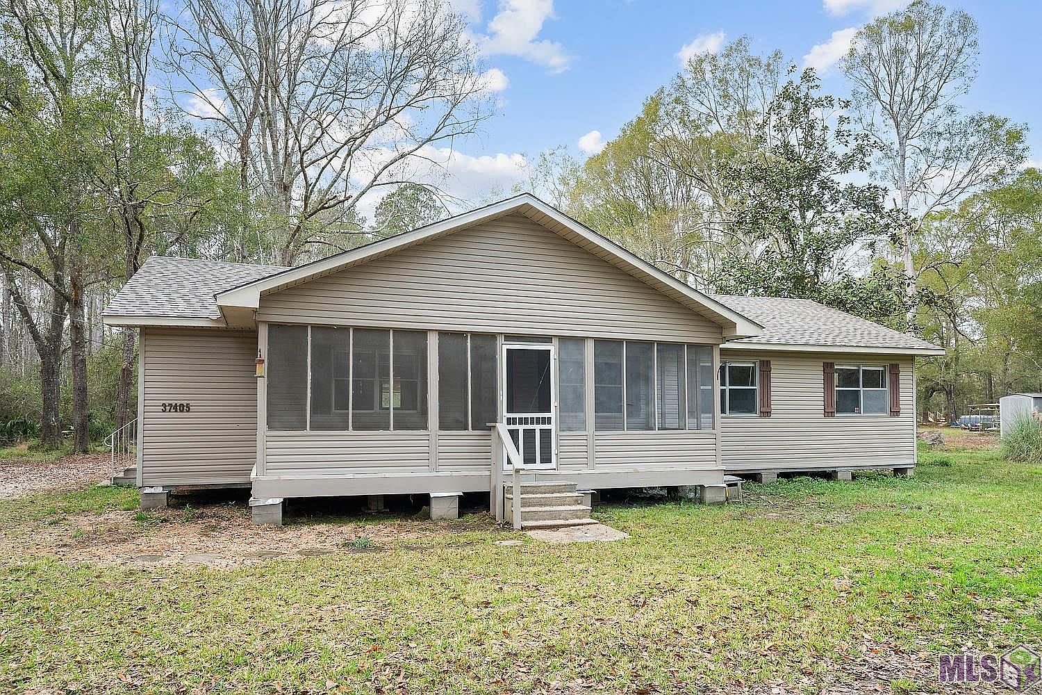 37405 Walker North Rd, Walker, LA 70785 | Zillow