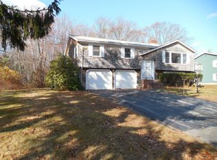 16 Pilot Point Rd, Cape Elizabeth, ME 04107