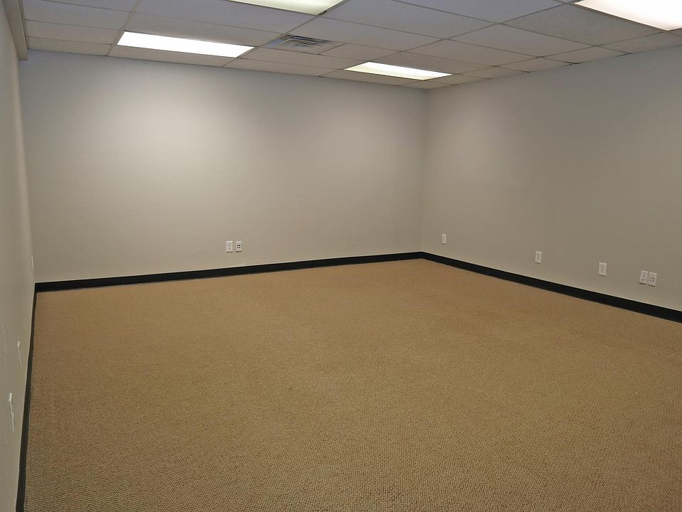 2nd image of 3500 S Boulevard Ste 4B