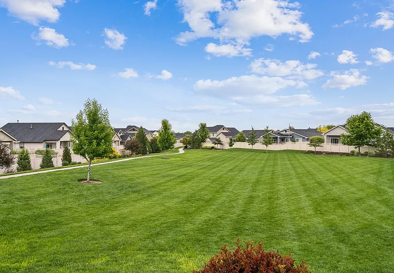 11691 W Quintale Dr — Photo 36