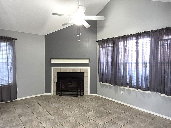 3rd image of 1415 Kynette Dr