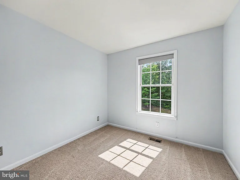 11527 Bertram St — Photo 19