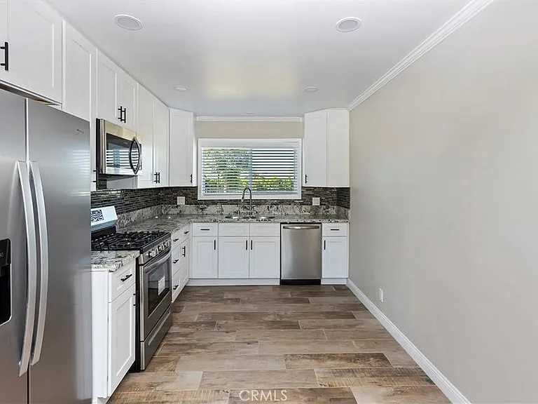 4694 Pedley Ave — Photo 8