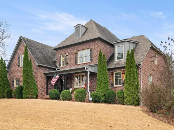 2012 Highland Village Bnd, Birmingham, AL 35242