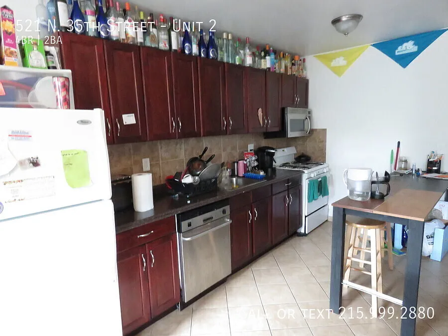 4 bedroom, 2 bathroom at 35th & Spring Garden! — Photo 3
