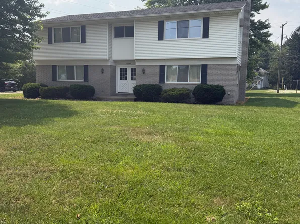 22066 S Nunneley Rd APT 4, Clinton Township, MI 48035
