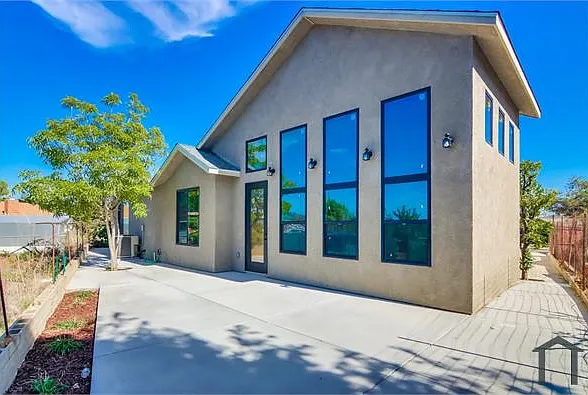 3336 Altadena Ave